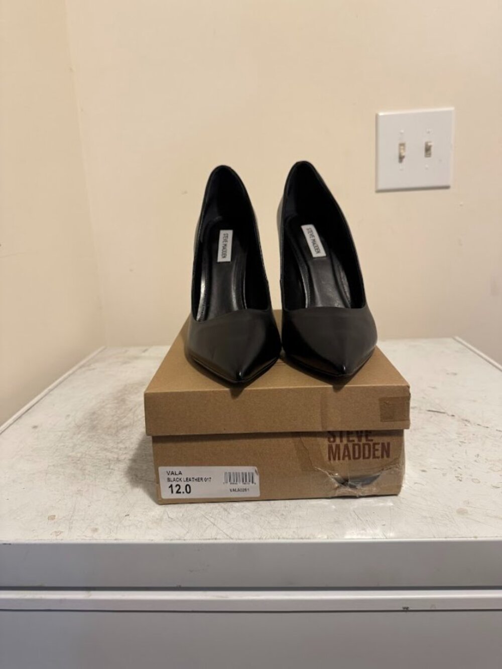 size 12 Steve Madden Vala black pumps